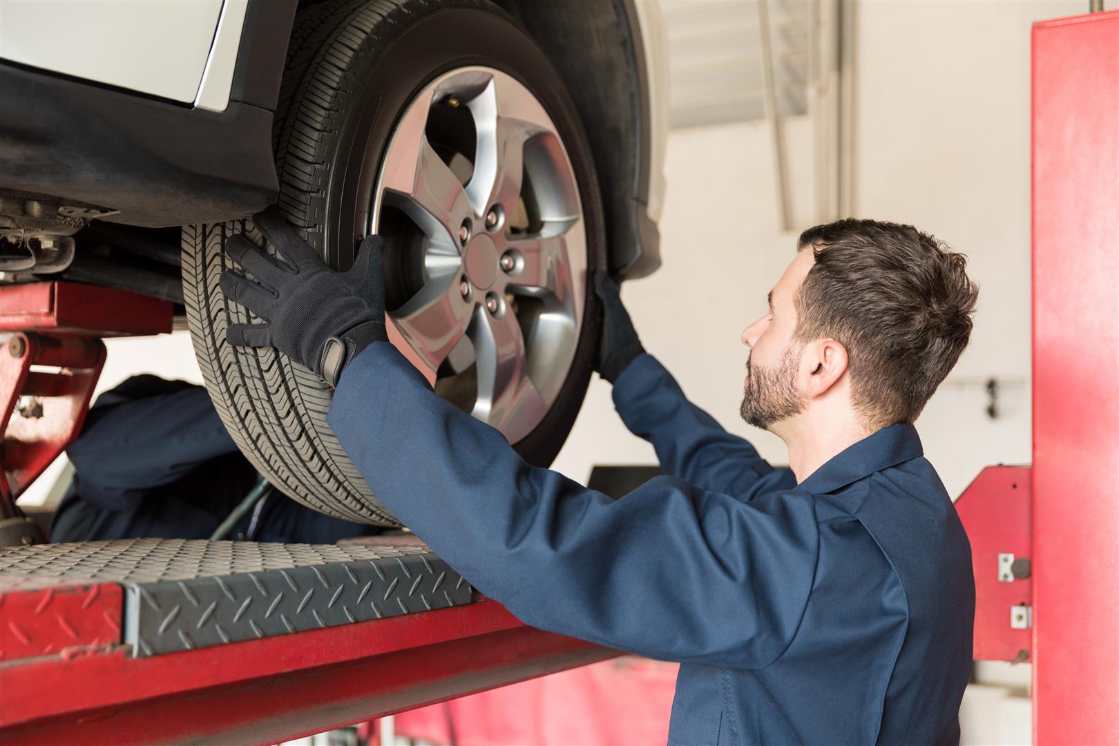 5 Signs You Need a Wheel Alignment